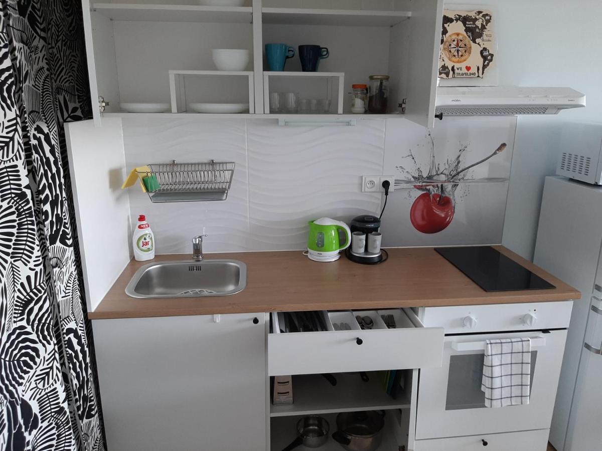 Apartment Cherry Bratislava & Free Parking Eksteriør billede