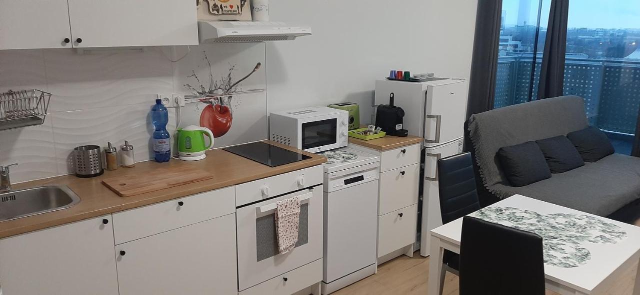 Apartment Cherry Bratislava & Free Parking Eksteriør billede
